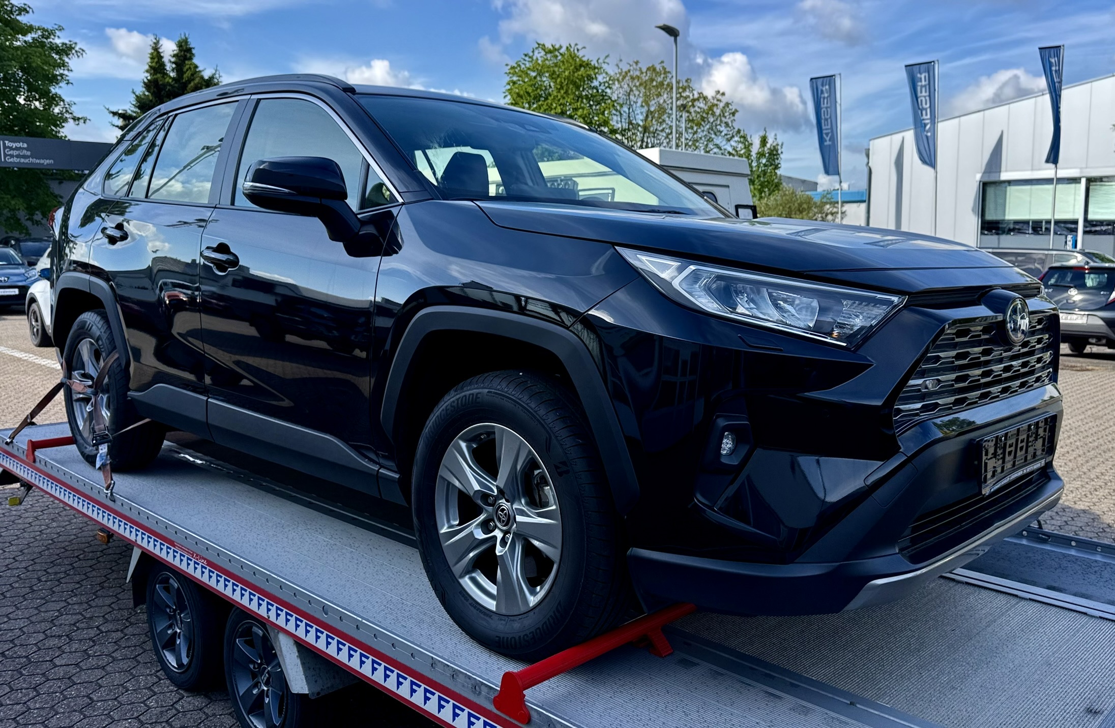 TOYOTA RAV4 HYBRID